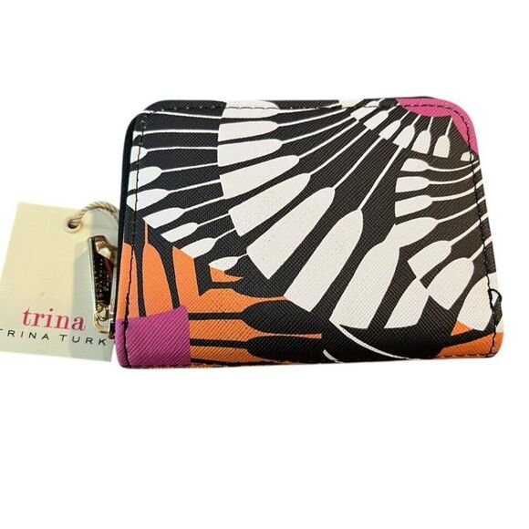 Trina Turk Pink Black Whitel Zip ARoundWallet CardHolder Gift Boxed NWT - Picture 3 of 5